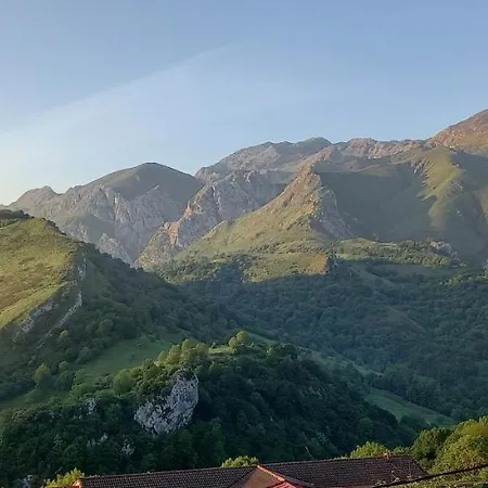Casa Vacacional La Belluga * Canales (Asturias)